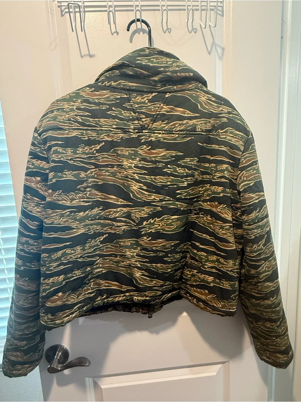 Darc Sport Women's Green Tiger-Stripe Camouflage Jacket